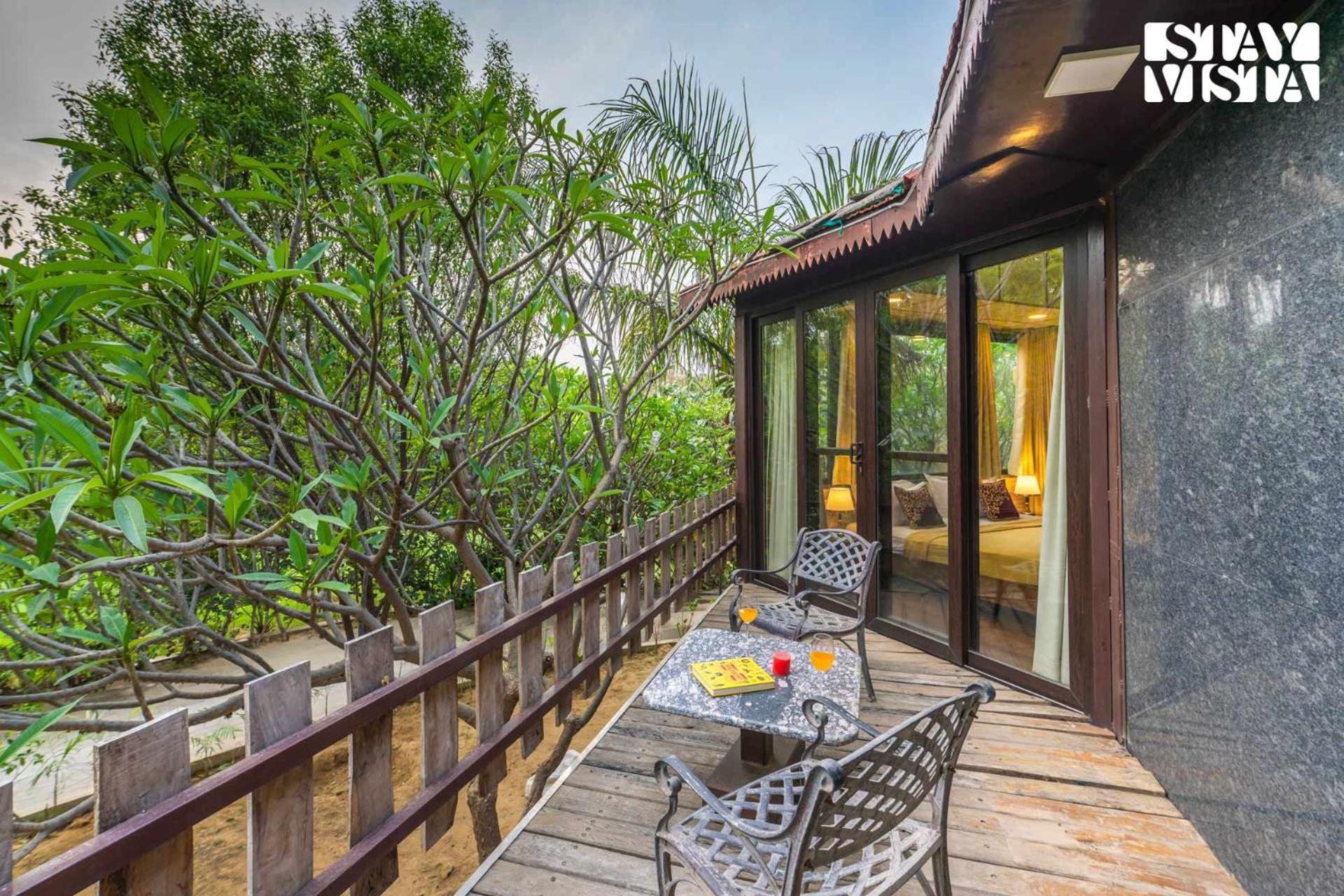 Stayvista At Maple Farms With Pool, Bbq & Bonfire Sohna Esterno foto