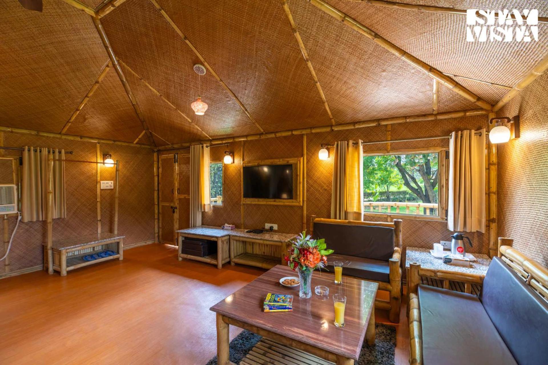Stayvista At Maple Farms With Pool, Bbq & Bonfire Sohna Esterno foto