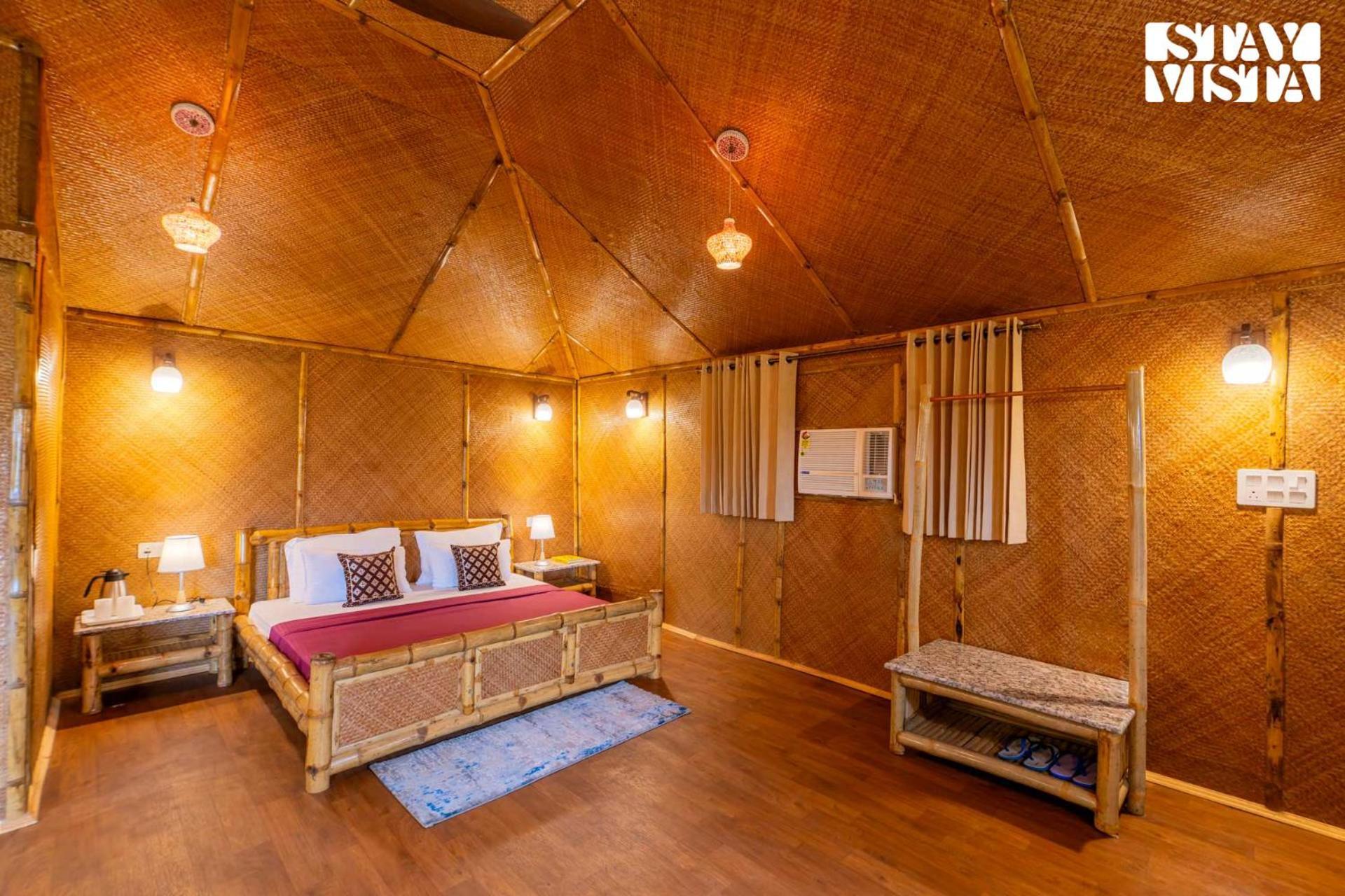 Stayvista At Maple Farms With Pool, Bbq & Bonfire Sohna Esterno foto